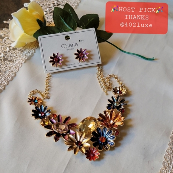 Cherie Jewelry - 🎉HOST PICK🎉NEW SET OF FLOWER NECKLACE + EARRINGS